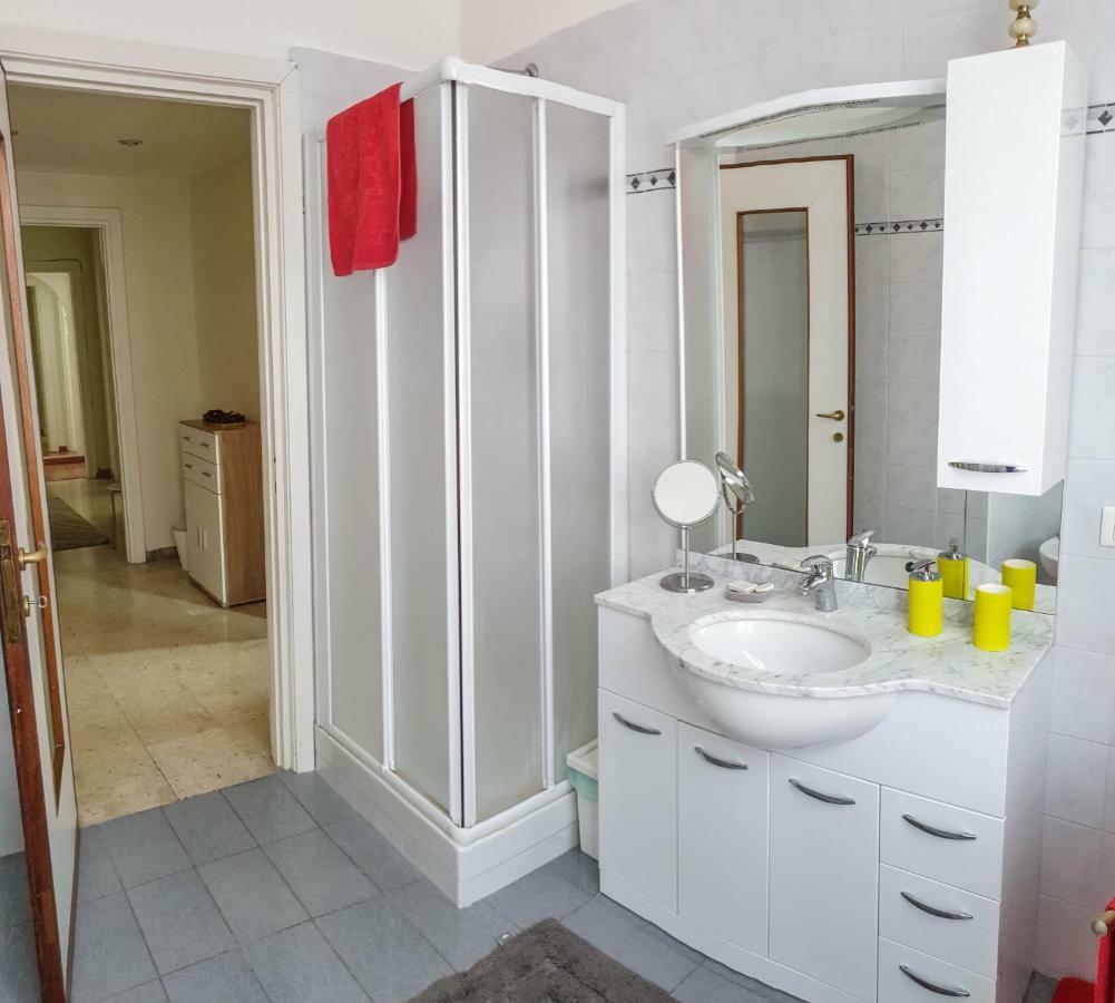 Assarotti Centre Apartment Genoa Bagian luar foto